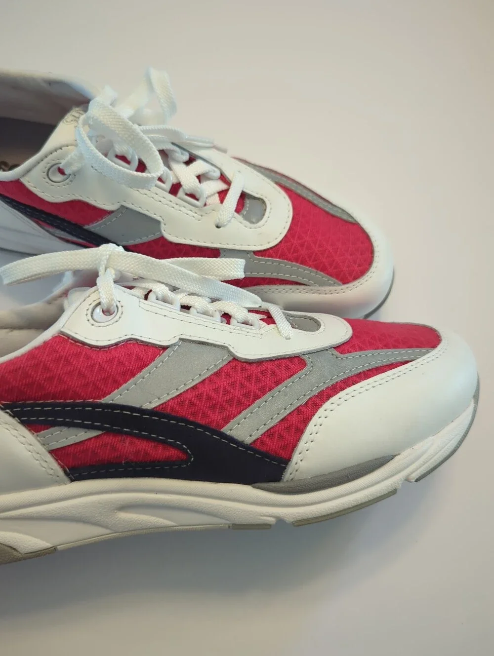 SAS Tour Mesh LT Lace Up Comfort Supportive Leather Sneakers Size 9.5M White EUC